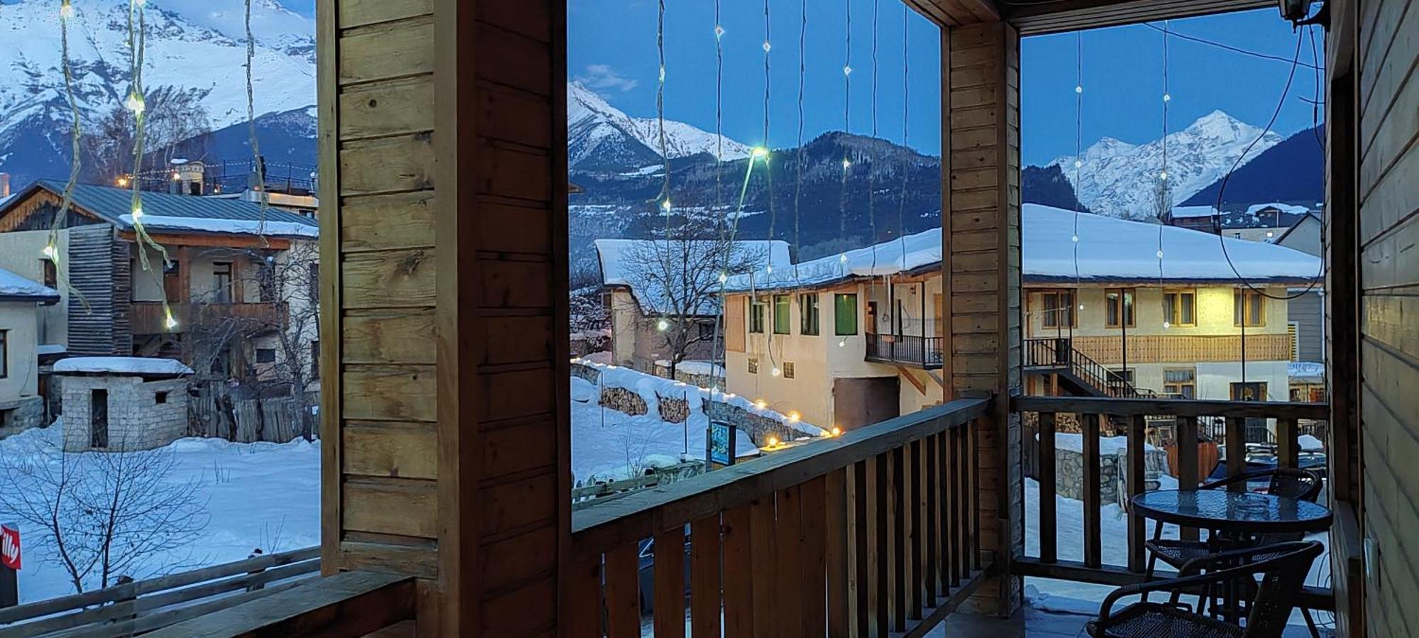 Hotel Svanseti Mestia Szoba fotó